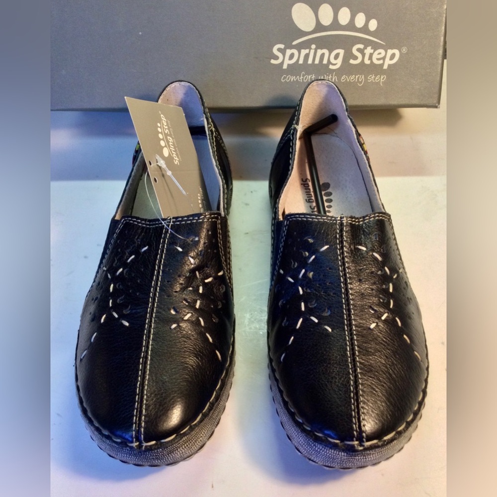 Spring Step Dematra Black Leather Slip On Shoes Loafers Women Sz 5.5 New w/Box